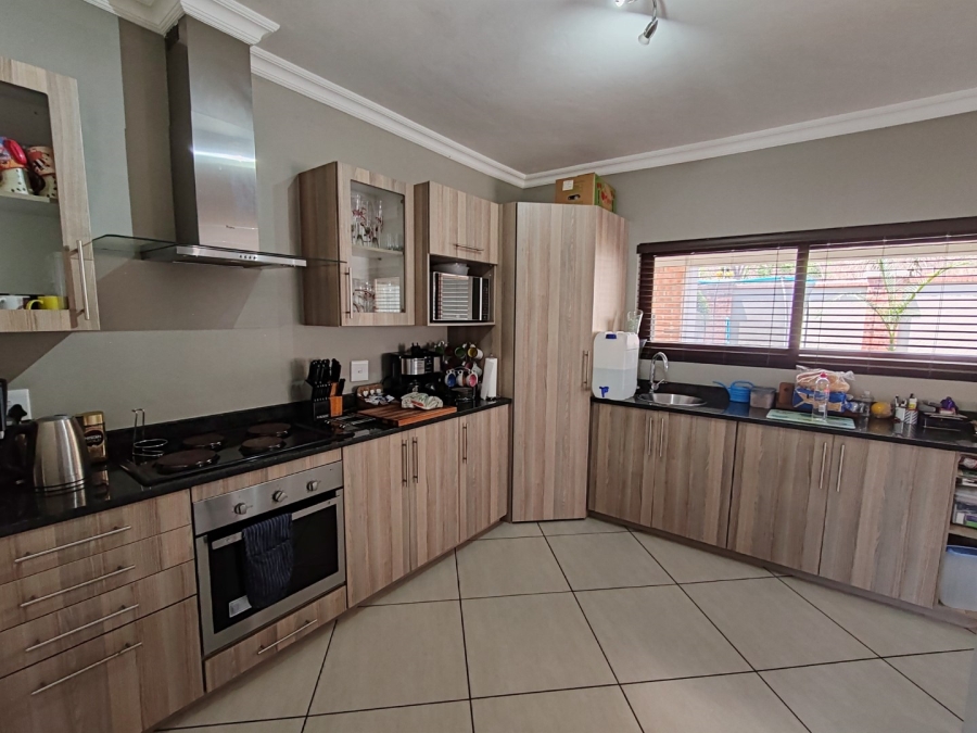 To Let 3 Bedroom Property for Rent in Sonheuwel Mpumalanga