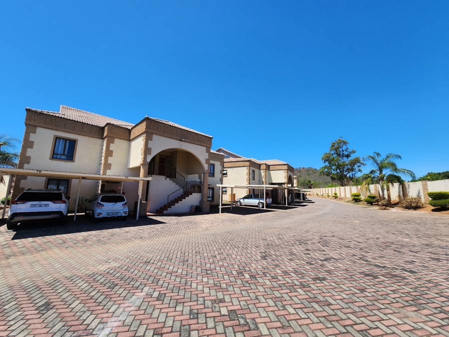 4 Bedroom Property for Sale in Stonehenge Ext 8 Mpumalanga