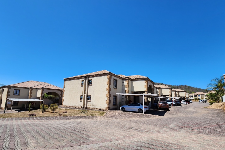 4 Bedroom Property for Sale in Stonehenge Ext 8 Mpumalanga