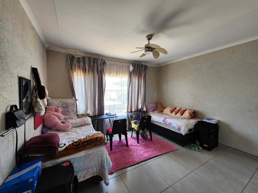 4 Bedroom Property for Sale in Stonehenge Ext 8 Mpumalanga