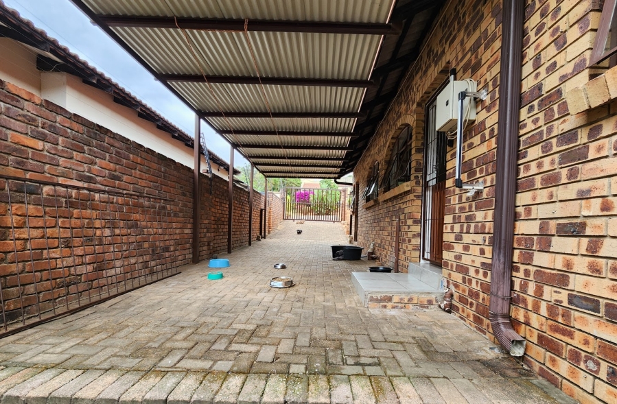 To Let 4 Bedroom Property for Rent in Steiltes Mpumalanga