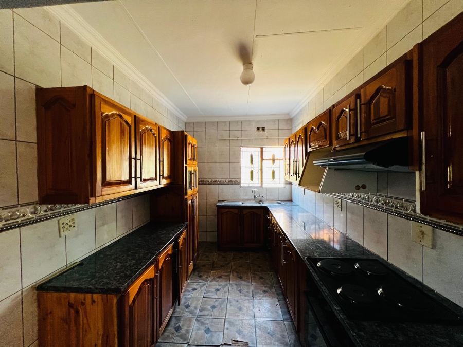 To Let 4 Bedroom Property for Rent in White River Ext 18 Mpumalanga