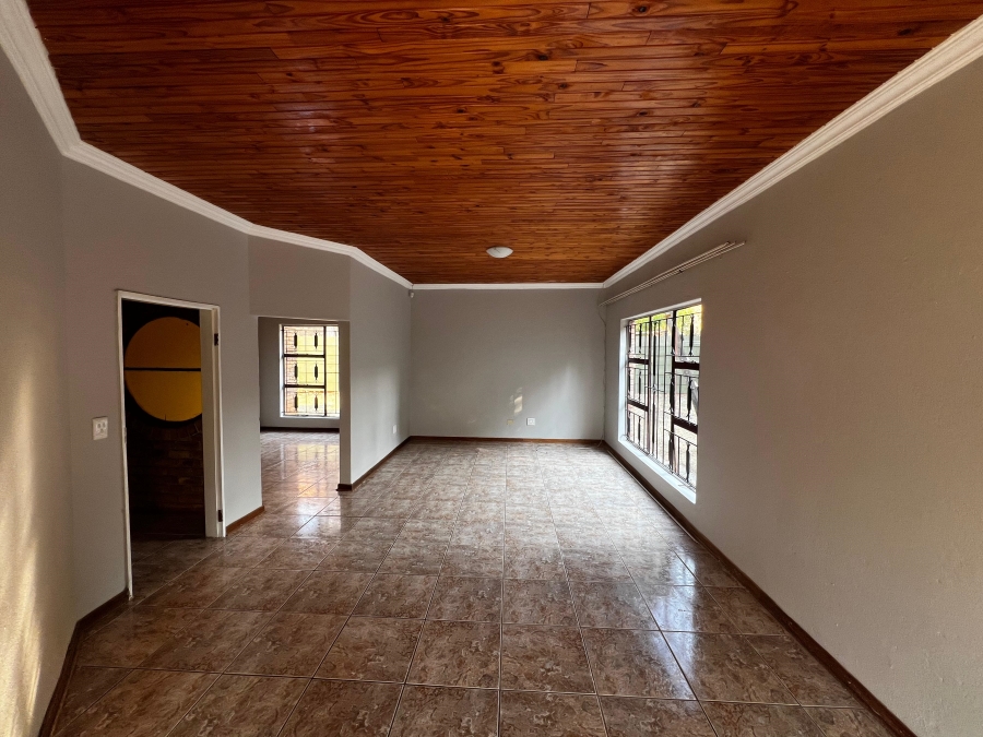 To Let 4 Bedroom Property for Rent in White River Ext 18 Mpumalanga