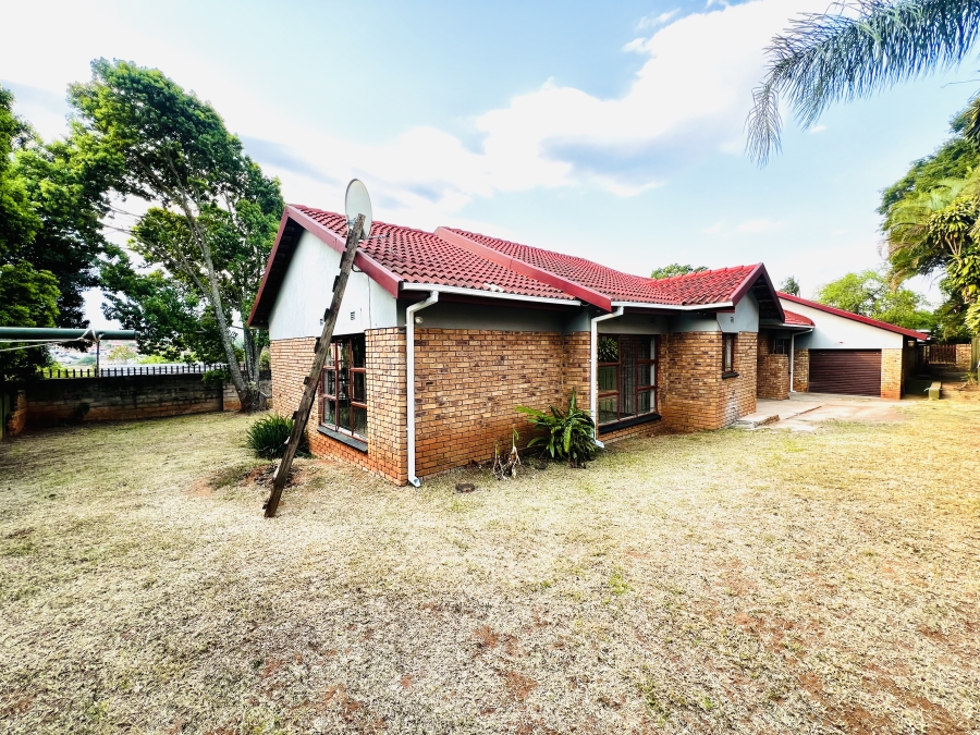 To Let 4 Bedroom Property for Rent in White River Ext 18 Mpumalanga