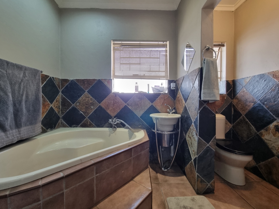 3 Bedroom Property for Sale in West Acres Ext 1 Mpumalanga