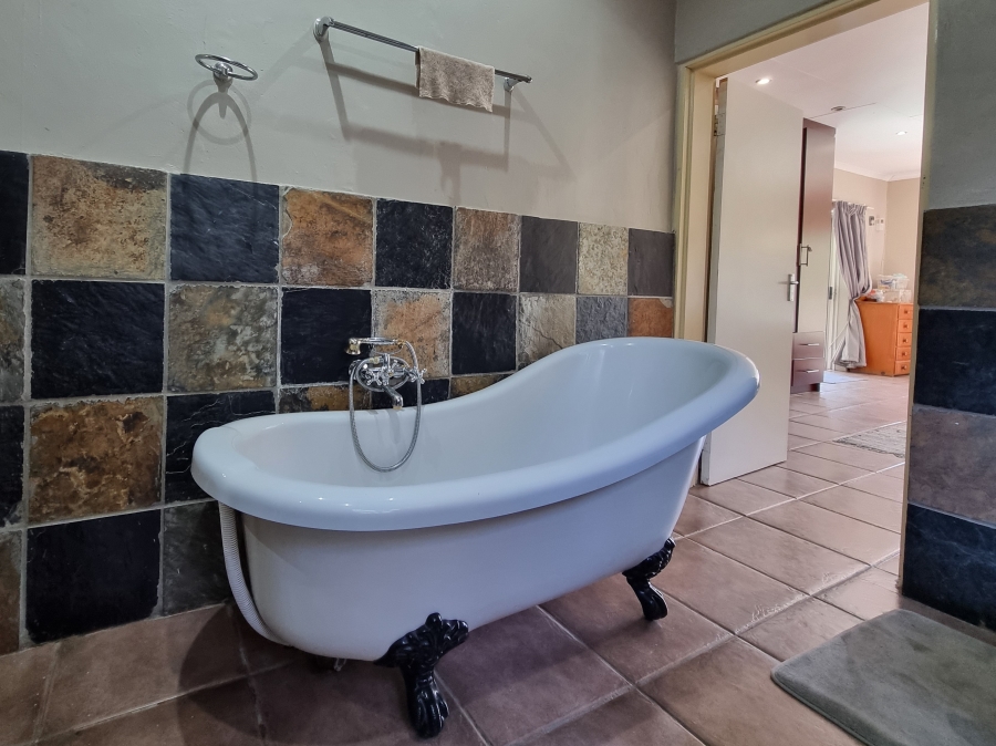 3 Bedroom Property for Sale in West Acres Ext 1 Mpumalanga