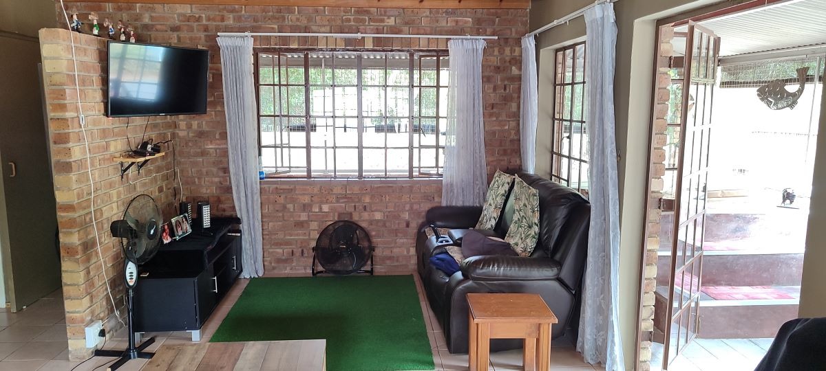 3 Bedroom Property for Sale in Marloth Park Mpumalanga