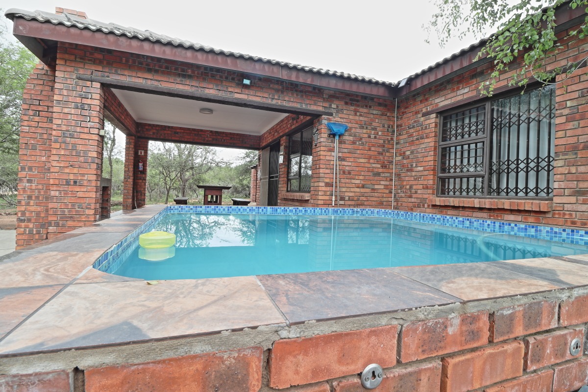 2 Bedroom Property for Sale in Marloth Park Mpumalanga