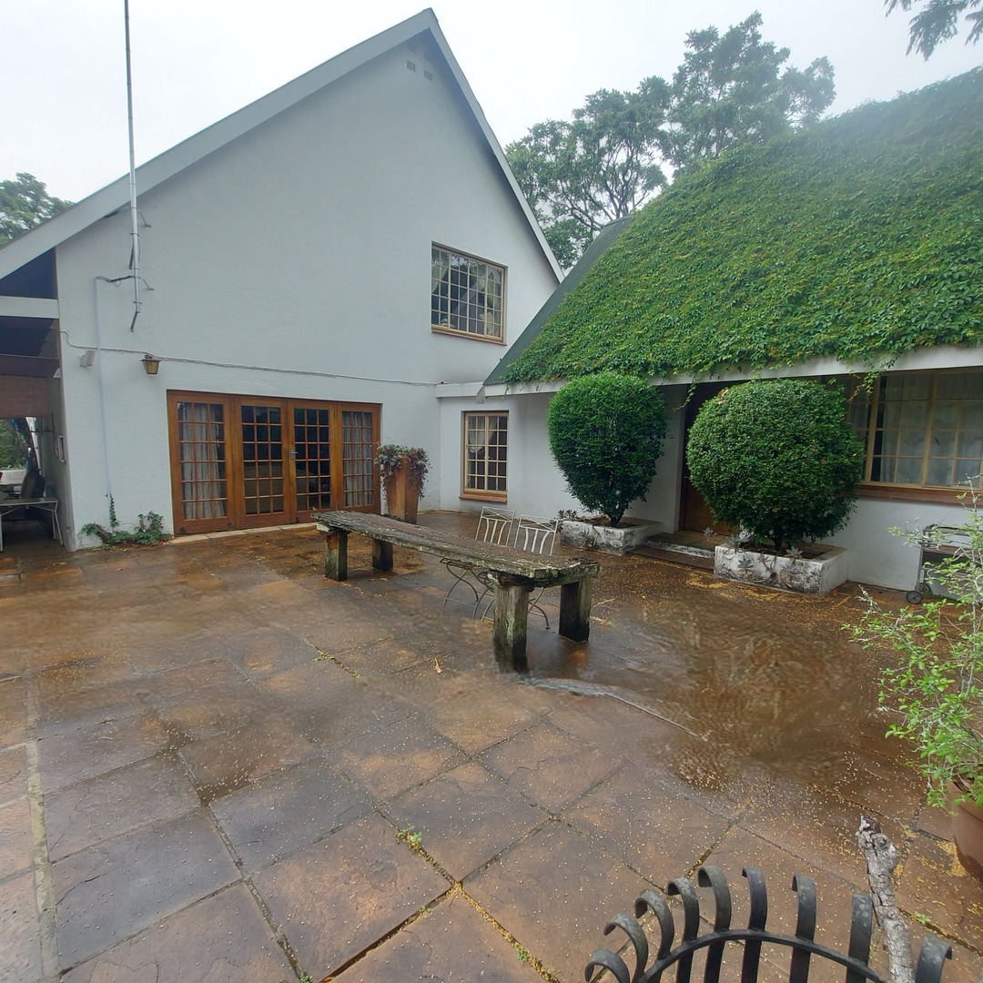 6 Bedroom Property for Sale in White River Mpumalanga