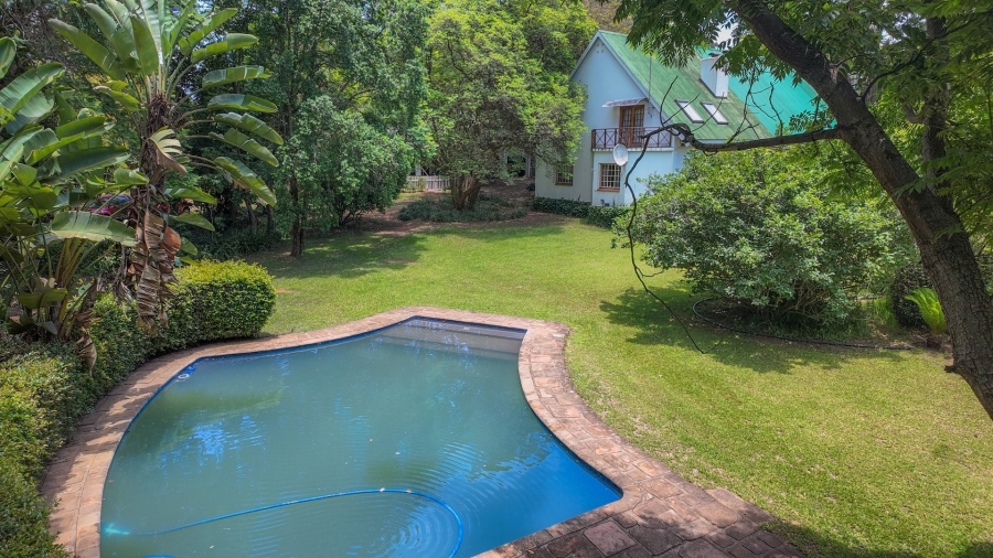 6 Bedroom Property for Sale in White River Mpumalanga