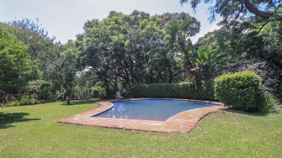 6 Bedroom Property for Sale in White River Mpumalanga