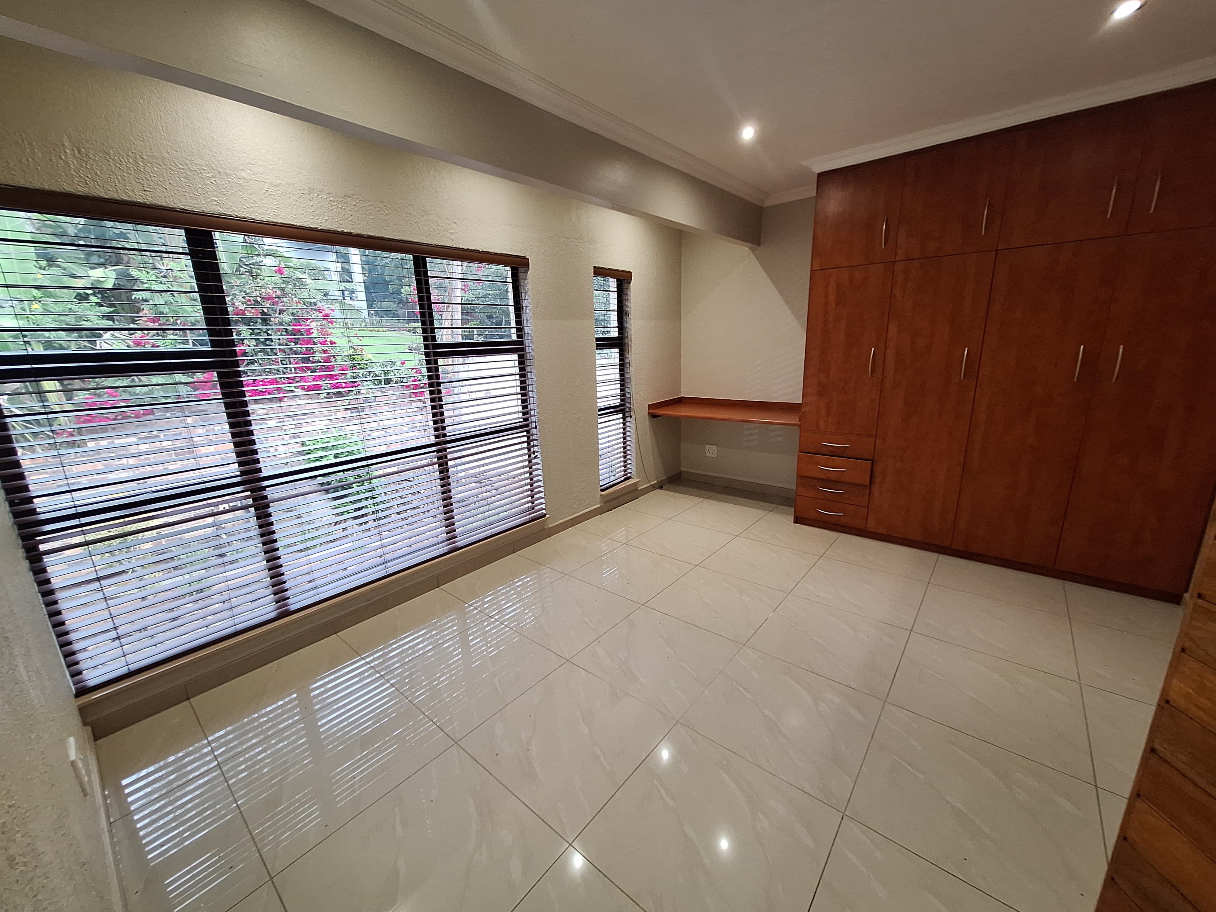 To Let 6 Bedroom Property for Rent in Nelspruit Ext 11 Mpumalanga