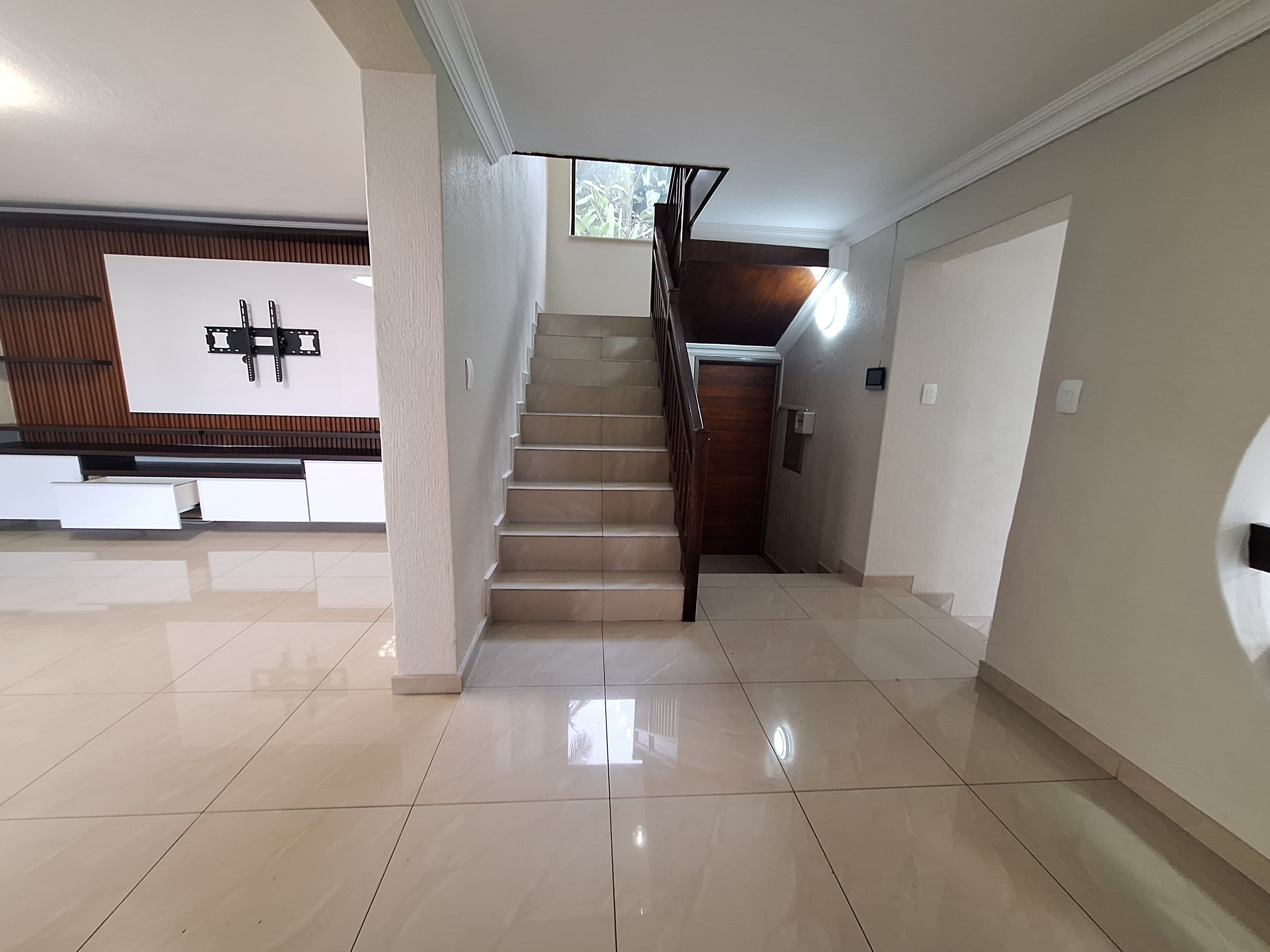 To Let 6 Bedroom Property for Rent in Nelspruit Ext 11 Mpumalanga