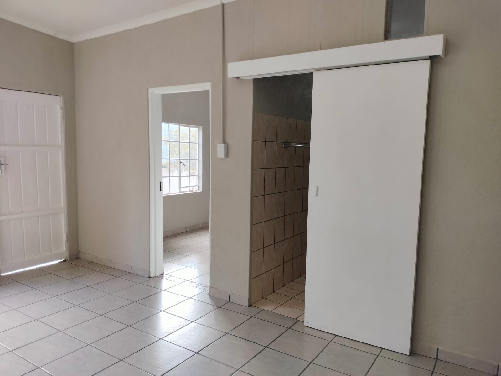 To Let 1 Bedroom Property for Rent in Hilltop AH Mpumalanga