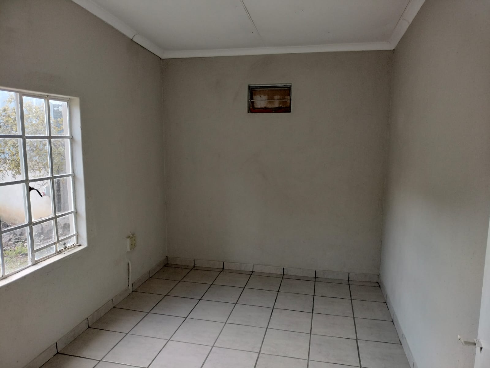 To Let 1 Bedroom Property for Rent in Hilltop AH Mpumalanga