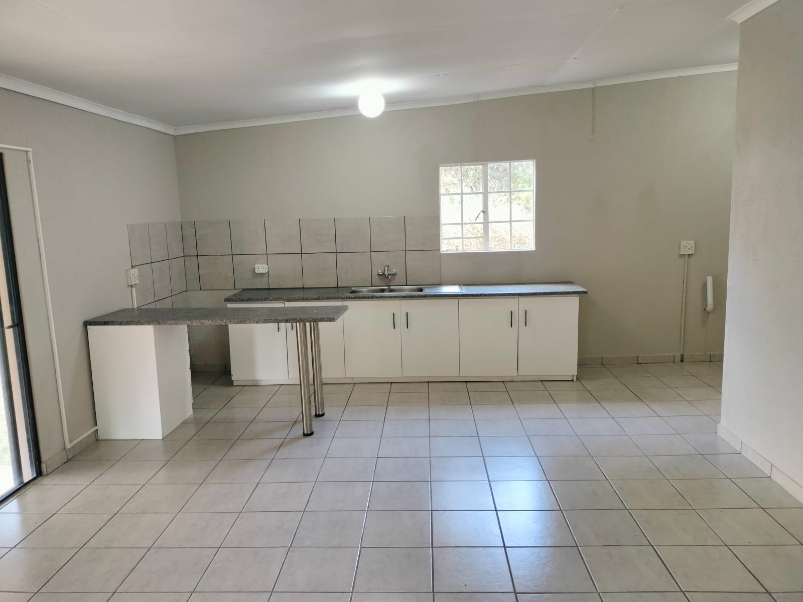 To Let 1 Bedroom Property for Rent in Hilltop AH Mpumalanga