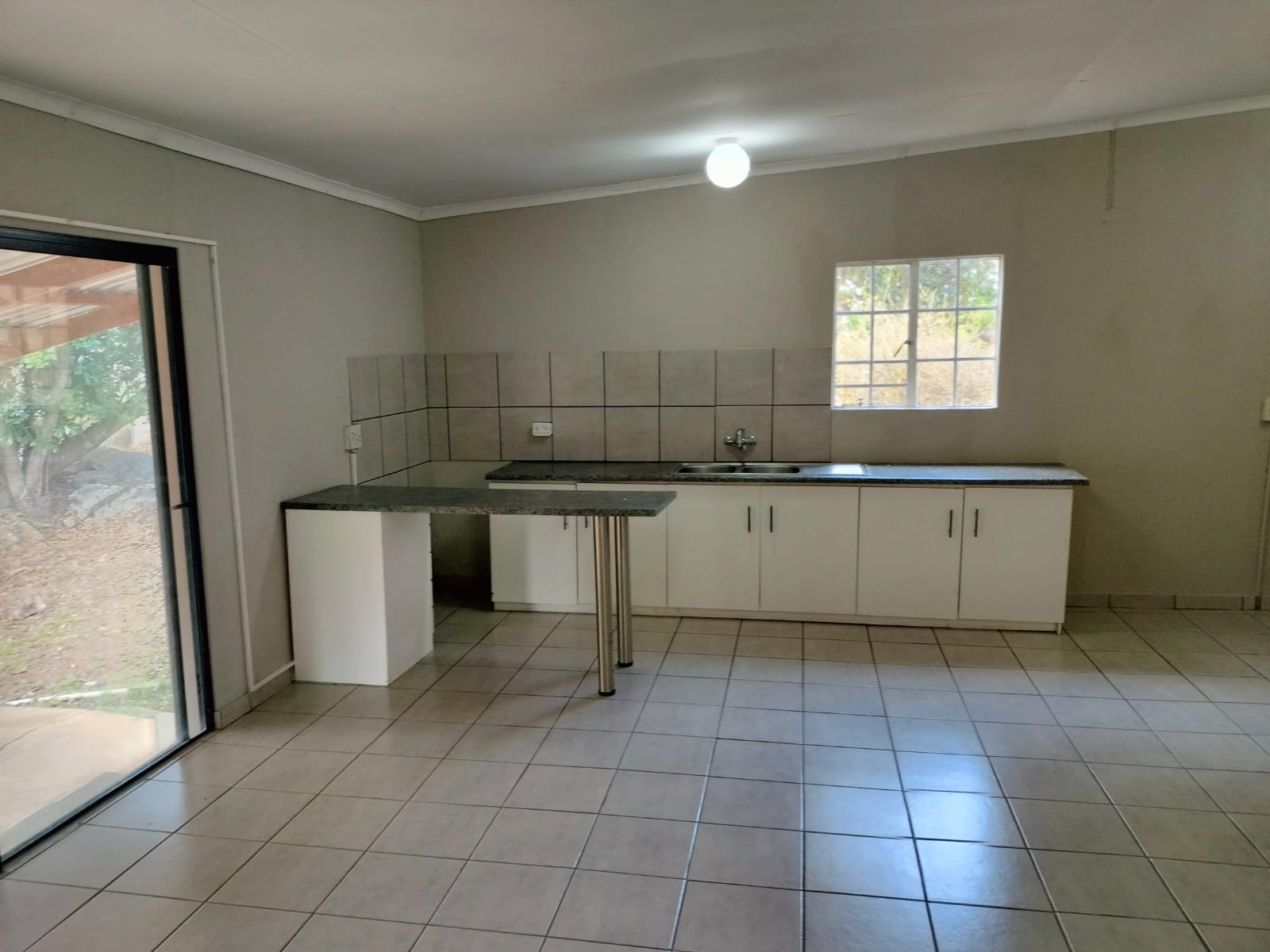 To Let 1 Bedroom Property for Rent in Hilltop AH Mpumalanga