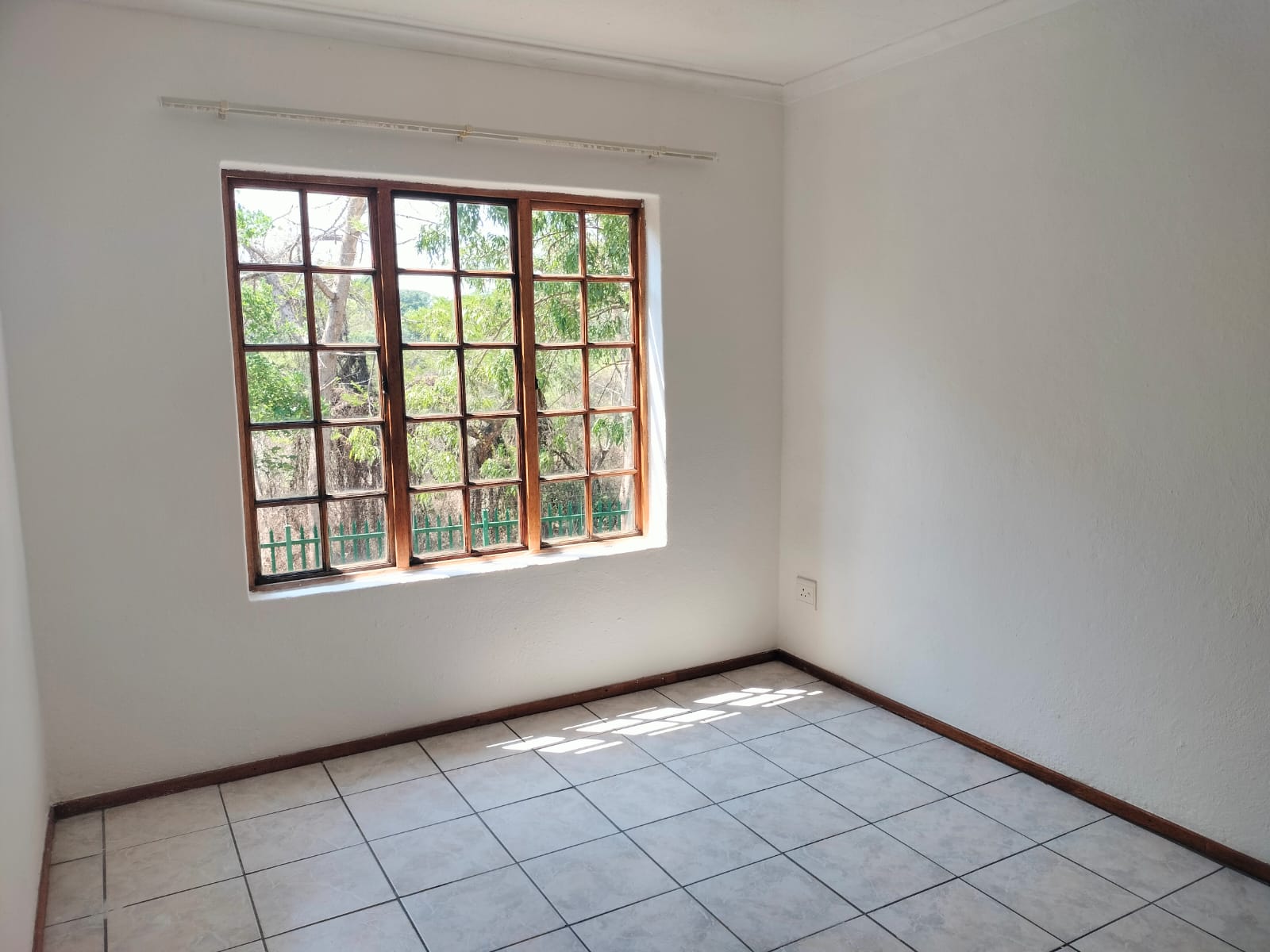 To Let 2 Bedroom Property for Rent in Riverside Park Mpumalanga