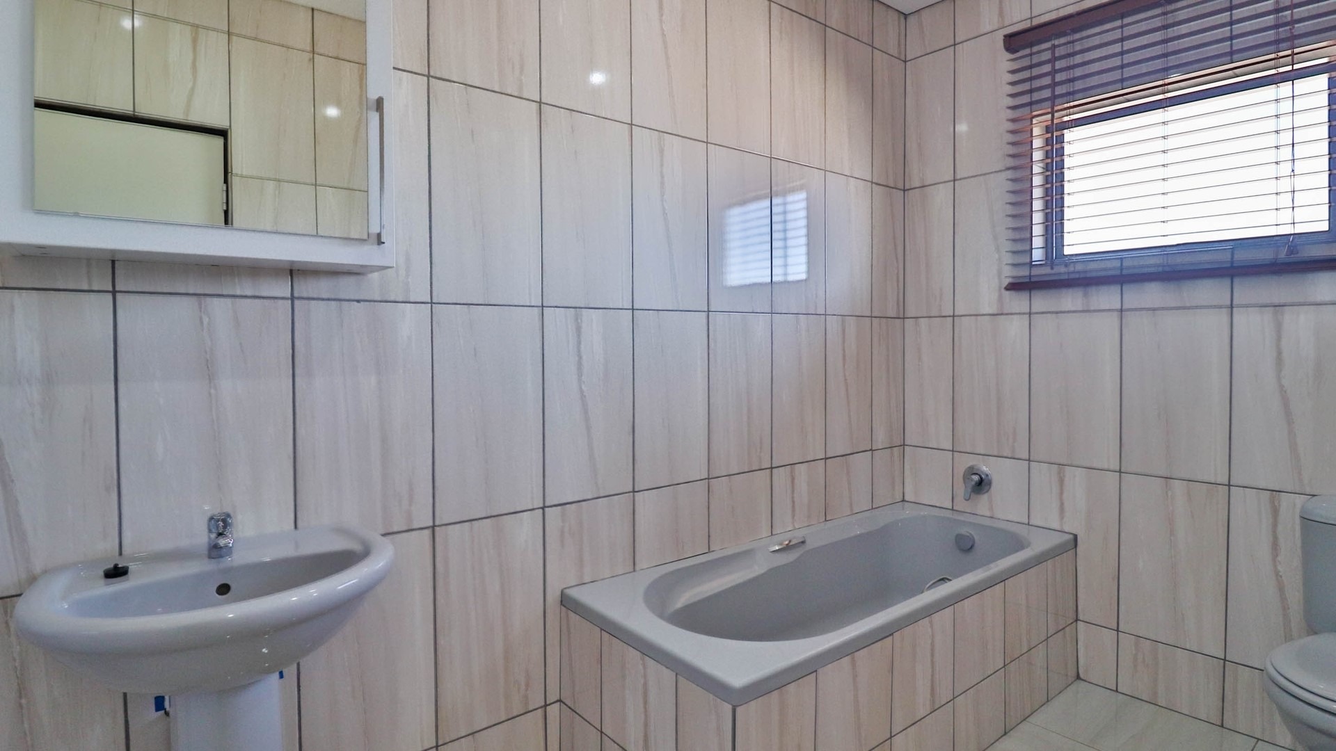 5 Bedroom Property for Sale in Elawini Lifestyle Estate Mpumalanga