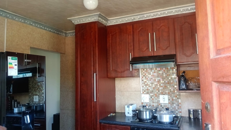 2 Bedroom Property for Sale in Embalenhle Ext 11 Mpumalanga