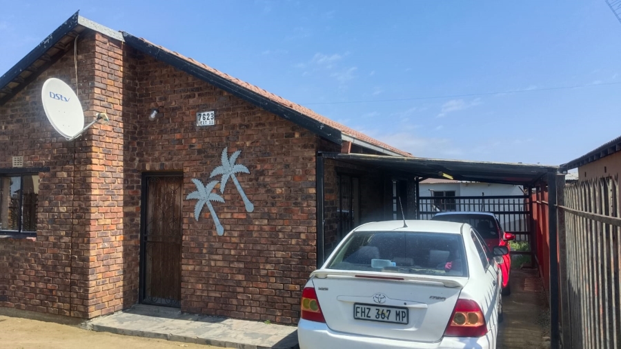 2 Bedroom Property for Sale in Embalenhle Ext 11 Mpumalanga