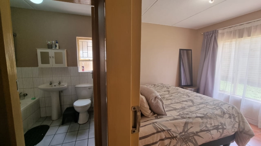 2 Bedroom Property for Sale in Kingsview Ext 1 Mpumalanga