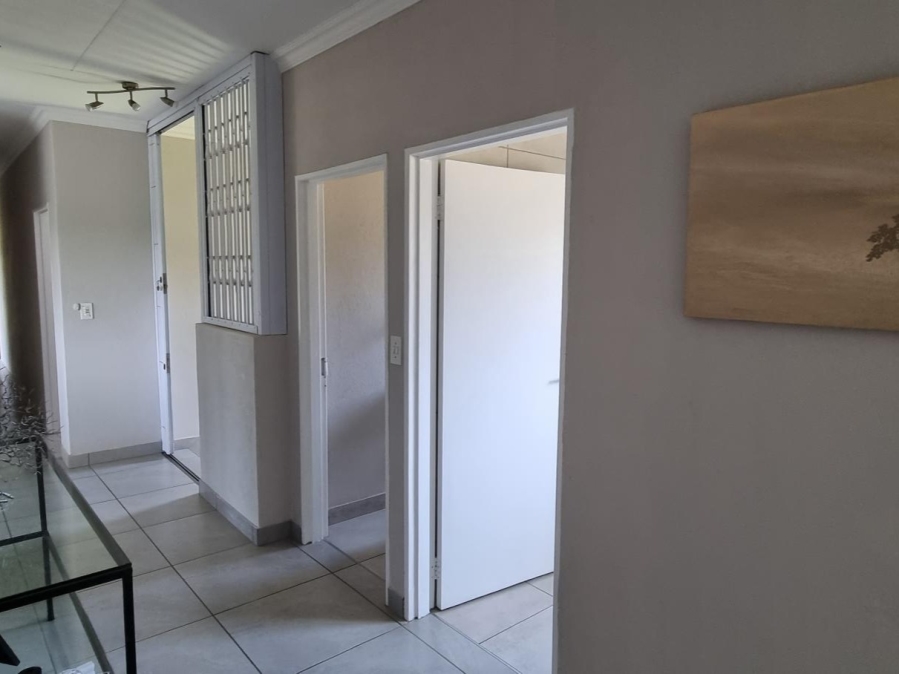 5 Bedroom Property for Sale in White River Mpumalanga