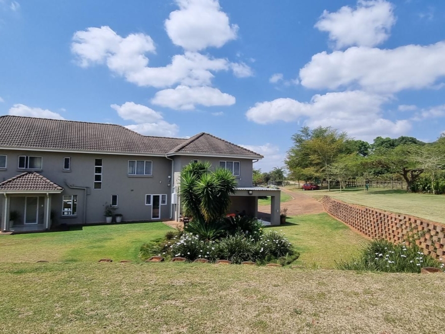 5 Bedroom Property for Sale in White River Mpumalanga