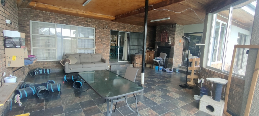 4 Bedroom Property for Sale in Die Heuwel Ext 4 Mpumalanga