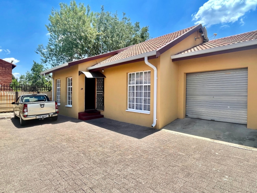 To Let 2 Bedroom Property for Rent in Secunda Mpumalanga