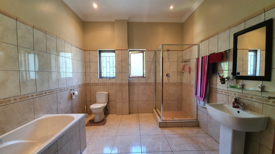 3 Bedroom Property for Sale in Sonheuwel Mpumalanga