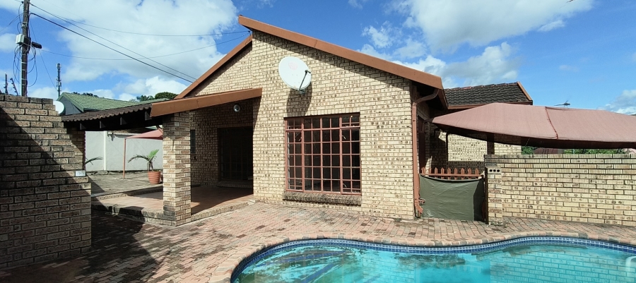 3 Bedroom Property for Sale in West Acres Ext 13 Mpumalanga