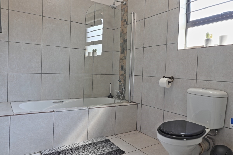 2 Bedroom Property for Sale in Marloth Park Mpumalanga