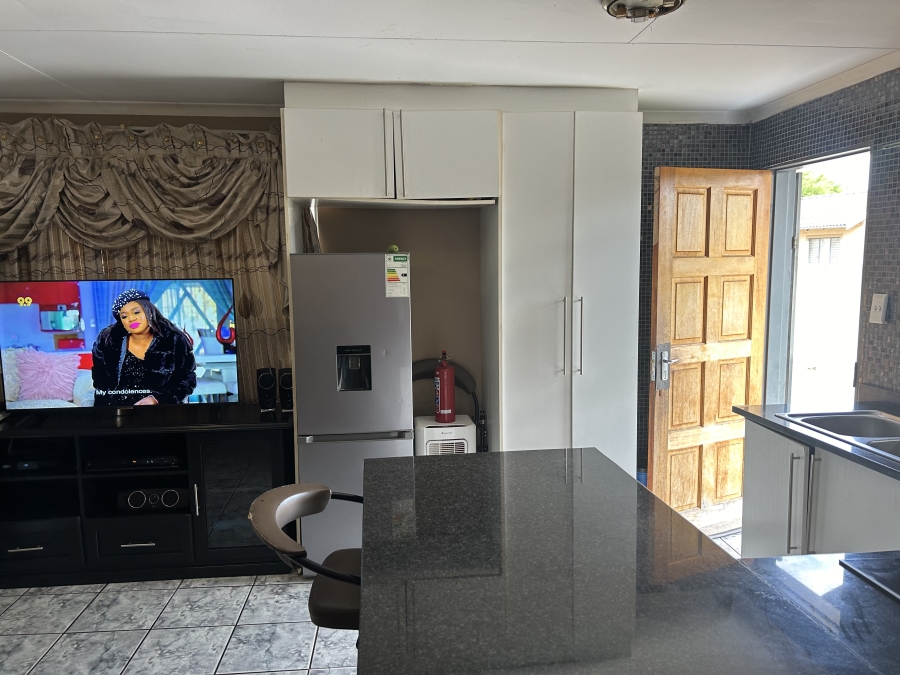 2 Bedroom Property for Sale in Karino Mpumalanga