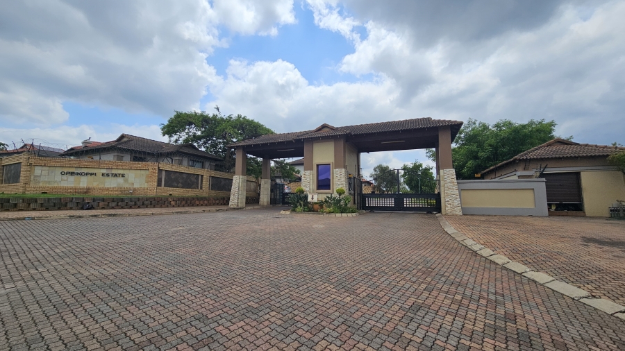 3 Bedroom Property for Sale in Oppikoppi Estate Mpumalanga