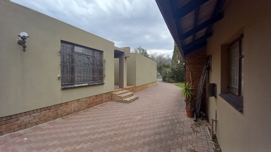 5 Bedroom Property for Sale in Secunda Mpumalanga