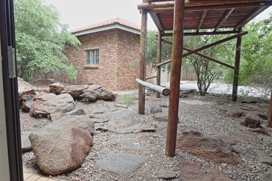 5 Bedroom Property for Sale in Marloth Park Mpumalanga