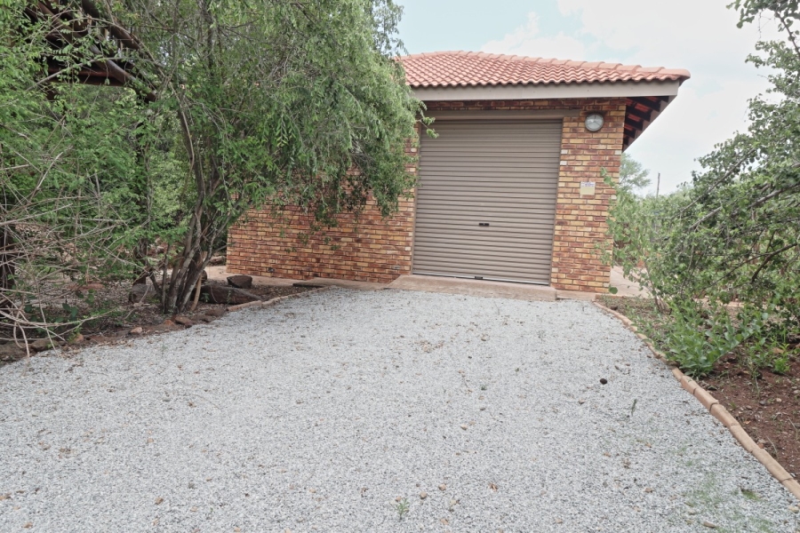 5 Bedroom Property for Sale in Marloth Park Mpumalanga