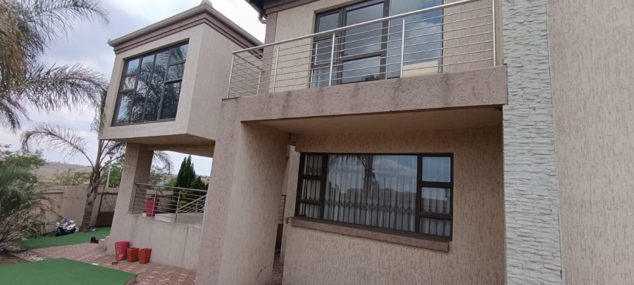 6 Bedroom Property for Sale in Model Park Mpumalanga