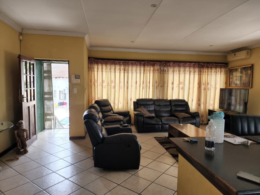 3 Bedroom Property for Sale in Sonheuwel Mpumalanga