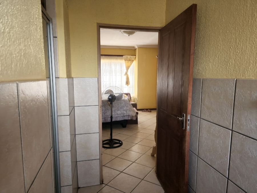 3 Bedroom Property for Sale in Sonheuwel Mpumalanga