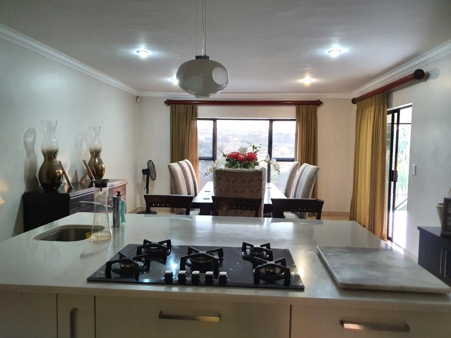 6 Bedroom Property for Sale in Stonehenge Mpumalanga