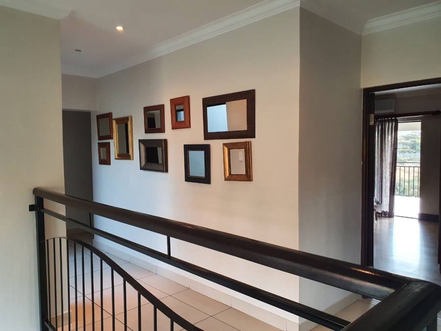 6 Bedroom Property for Sale in Stonehenge Mpumalanga