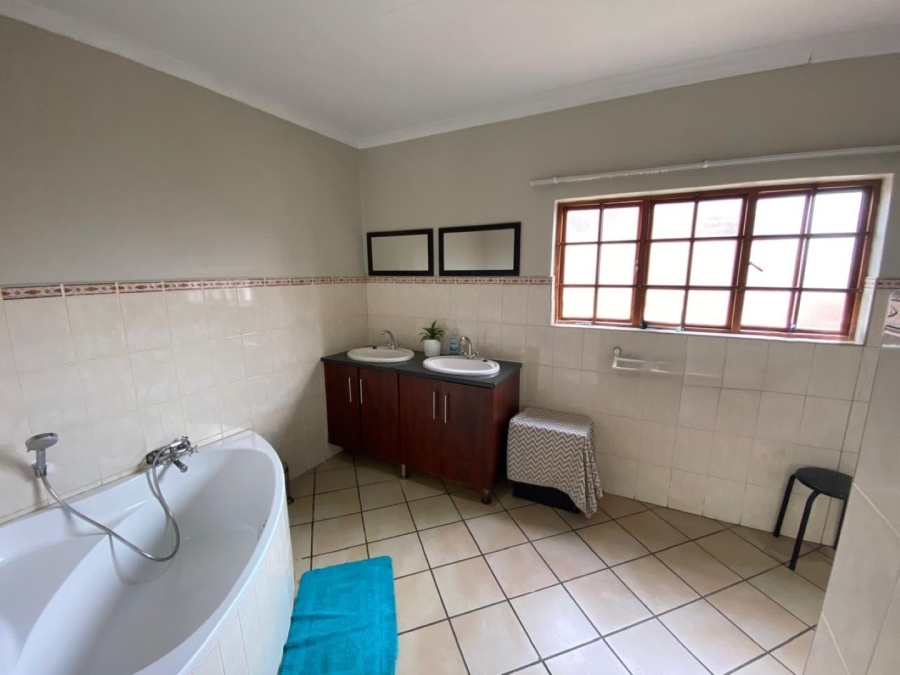 3 Bedroom Property for Sale in White River Ext 49 Mpumalanga