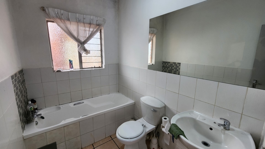 2 Bedroom Property for Sale in Nelspruit Mpumalanga