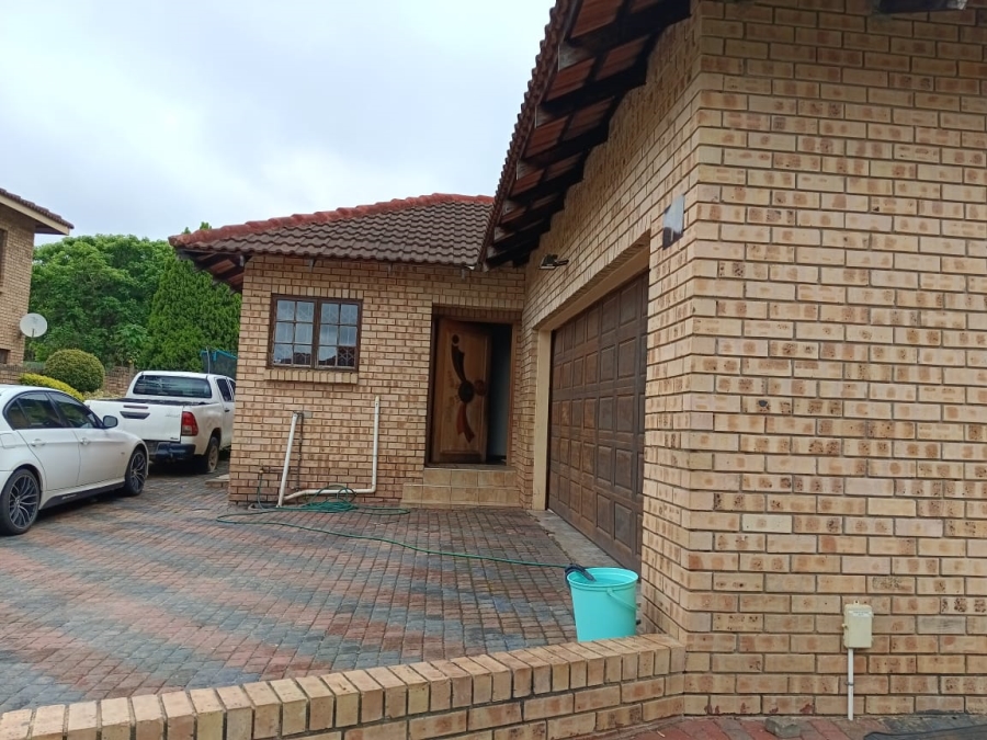 4 Bedroom Property for Sale in White River Ext 49 Mpumalanga