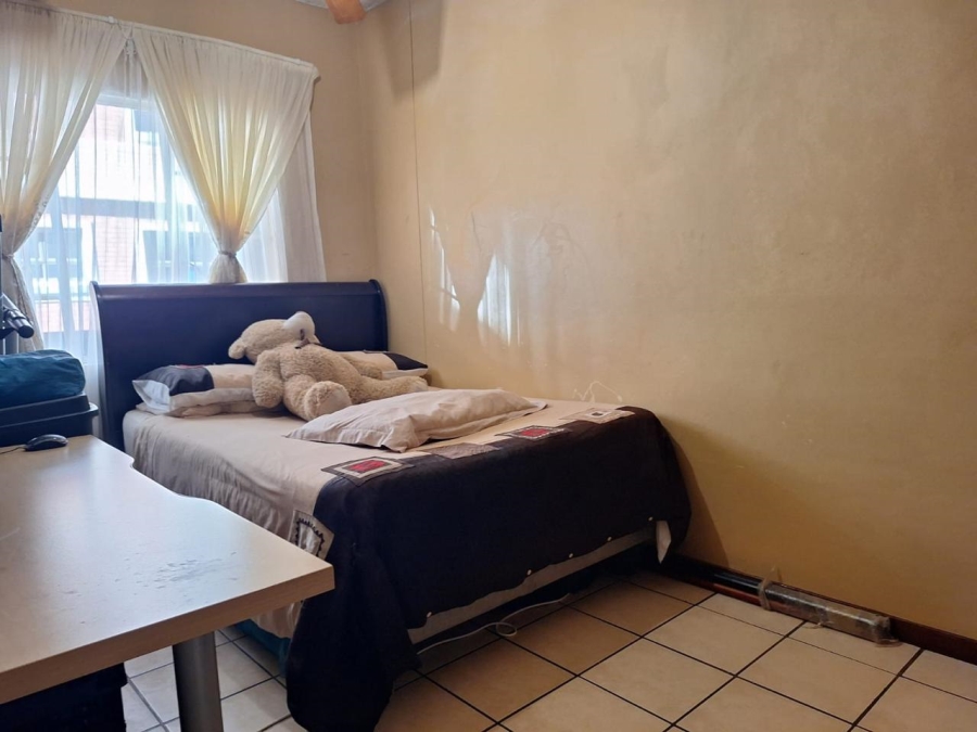 2 Bedroom Property for Sale in Sonheuwel Mpumalanga