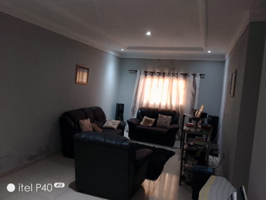 3 Bedroom Property for Sale in Entokozweni East Mpumalanga