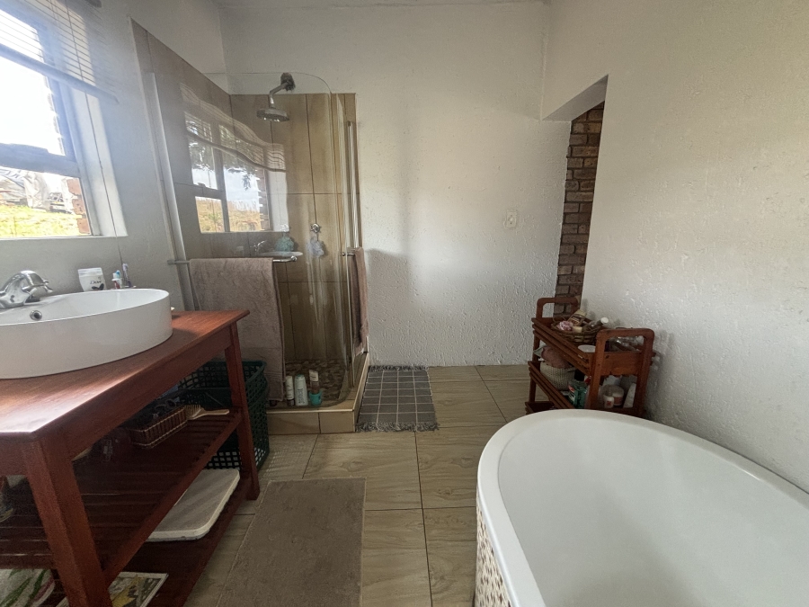 4 Bedroom Property for Sale in Golden Mile Mpumalanga