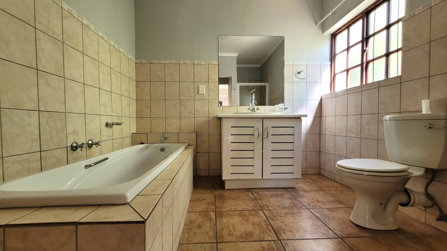 4 Bedroom Property for Sale in White River Mpumalanga